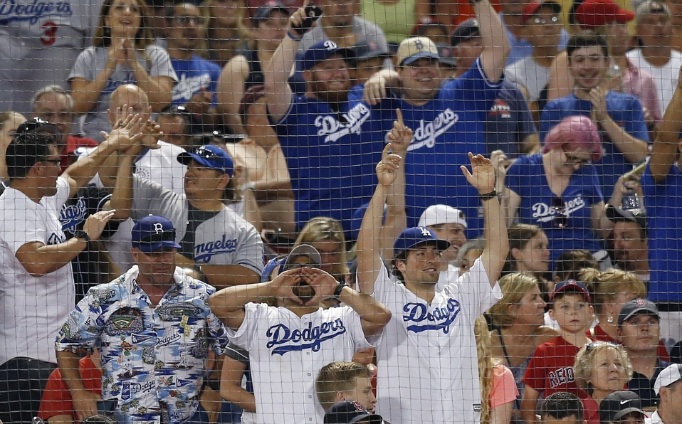 Dodgers también tendrá fans en su estadio... pero de cartón