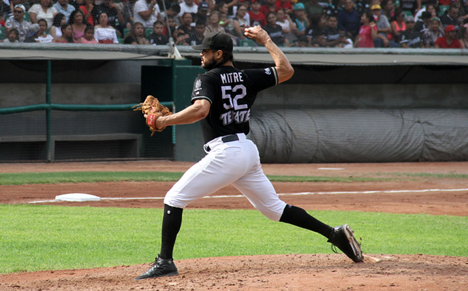 LMB suspende a Sergio Mitre y Saraperos lo da de baja