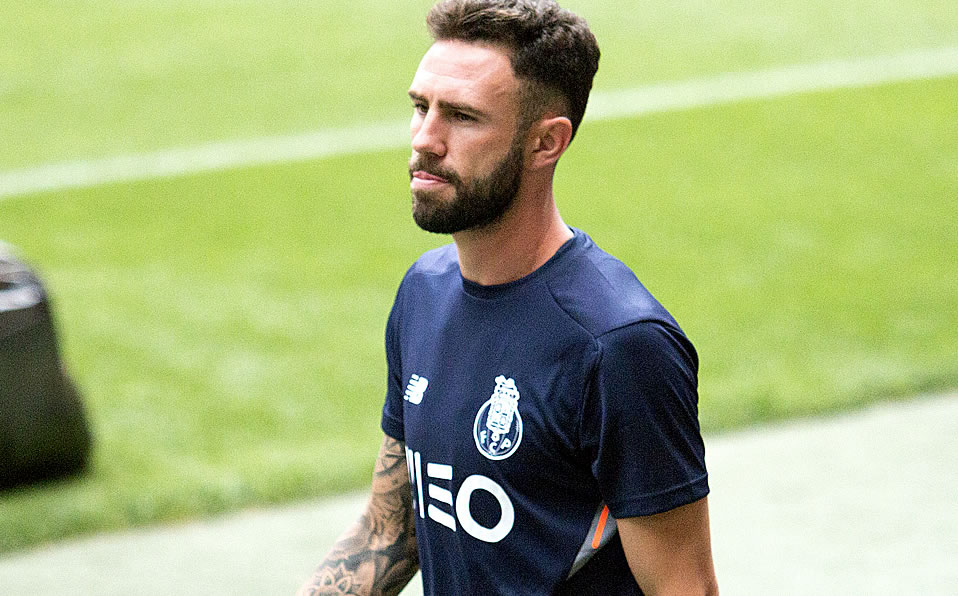 Miguel Layún: Medio año con el Porto fue suficiente para que en la 2017-18 se sumara a la lista.