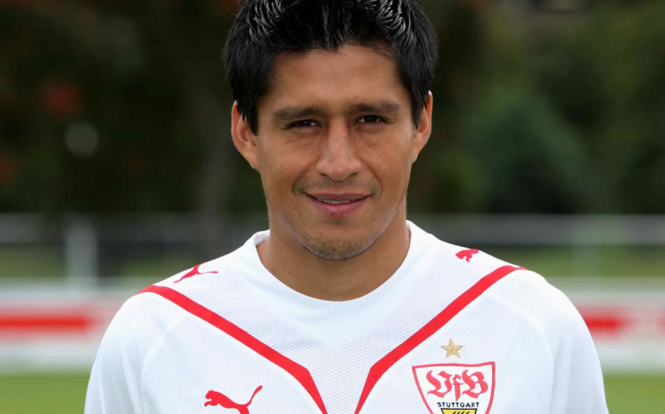Ricardo Osorio: Un año después del Mundial 2006, el defensa mexicano logró un impensado título con el Stuttgart alemán.