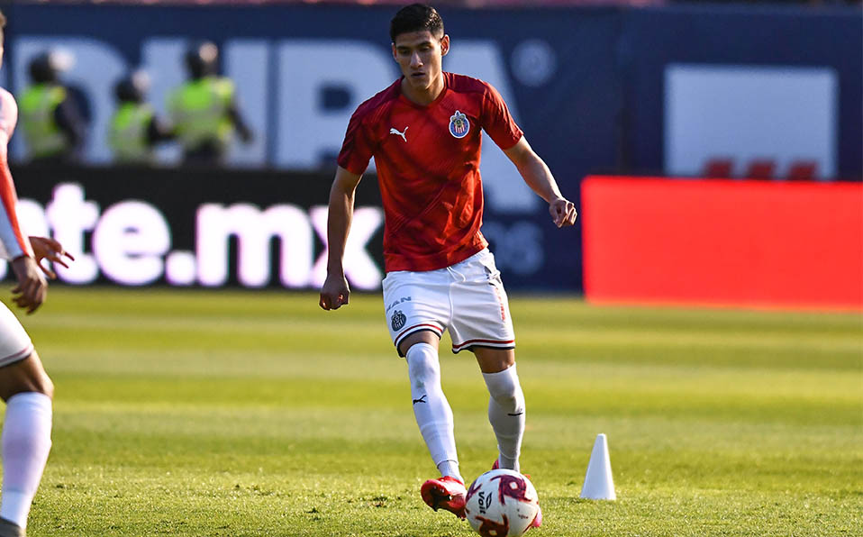 Uriel Antuna se recupera y viaja con el equipo a la capital / Foto: Mexsport