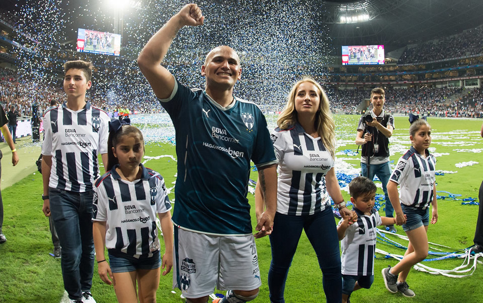¡Humberto Suazo sale del retiro y jugará en Primera División! (FOTO: Mexsport)