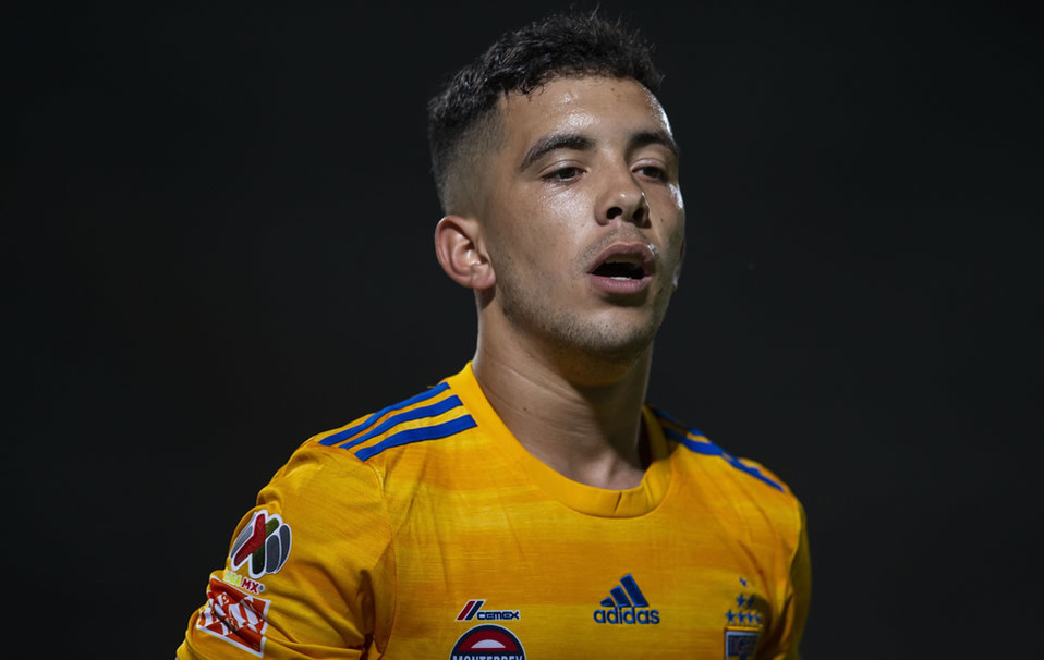 Leo Fernández en alerta por coronavirus; es compañero de cuarto de Juan Purata (FOTO: Mexsport)