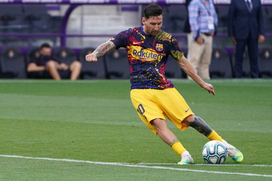 Messi prueba un disparo. FOTO: AFP.
