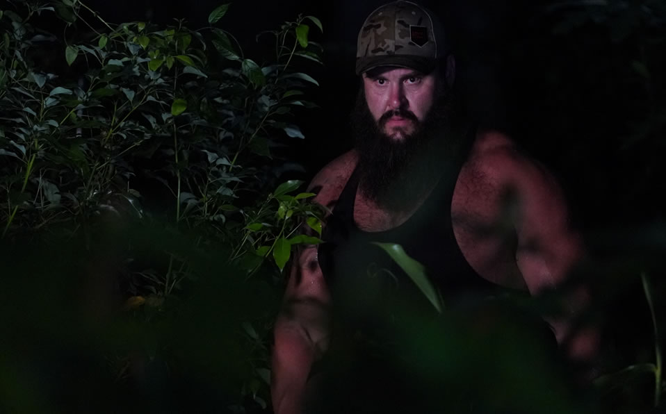 Braun Strowman puso en juego su Campeonato Universal en una lucha estilo cinematográfica.
