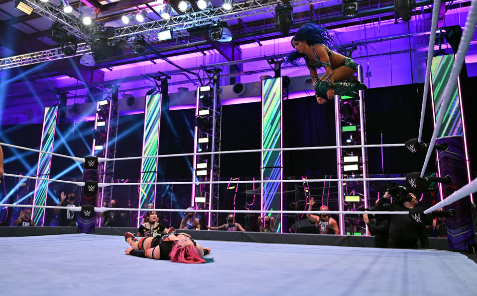 Como lucha, la mejor en Extreme Rules fue la de Asuka contra Sasha Banks, aunque el final fue muy extraño.
