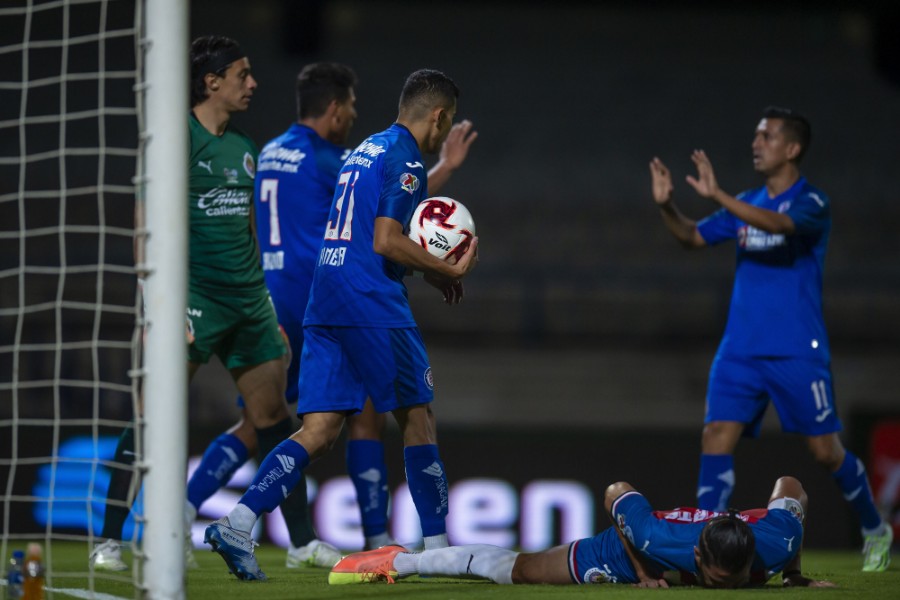 Cruz Azul igualó la pizarra tras un autogol de Hiram Mier. FOTO: Mexsport.
