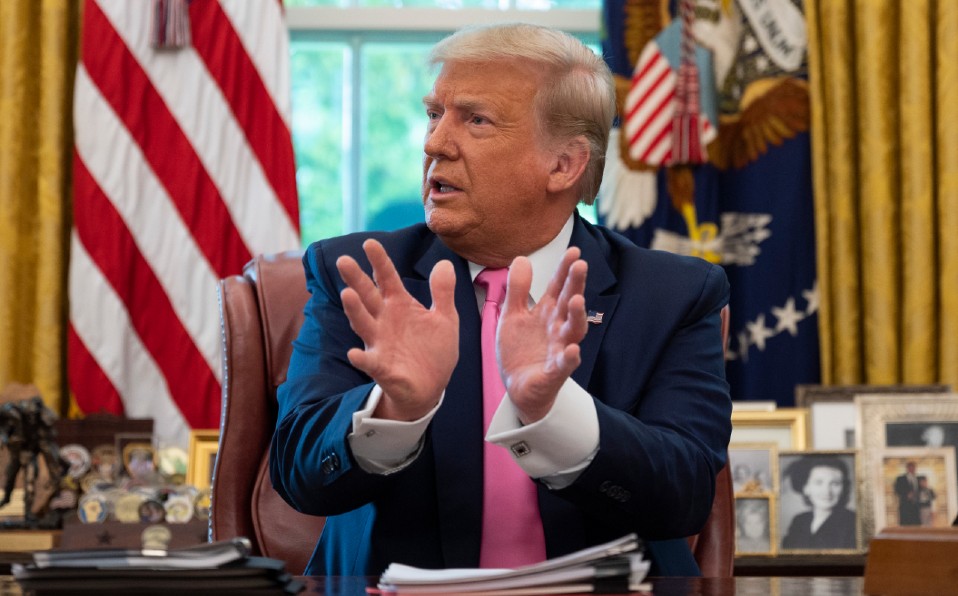 Donald Trump y su postura sobre los deportistas que se arrodillan en el himno estadounidense. Foto: AFP