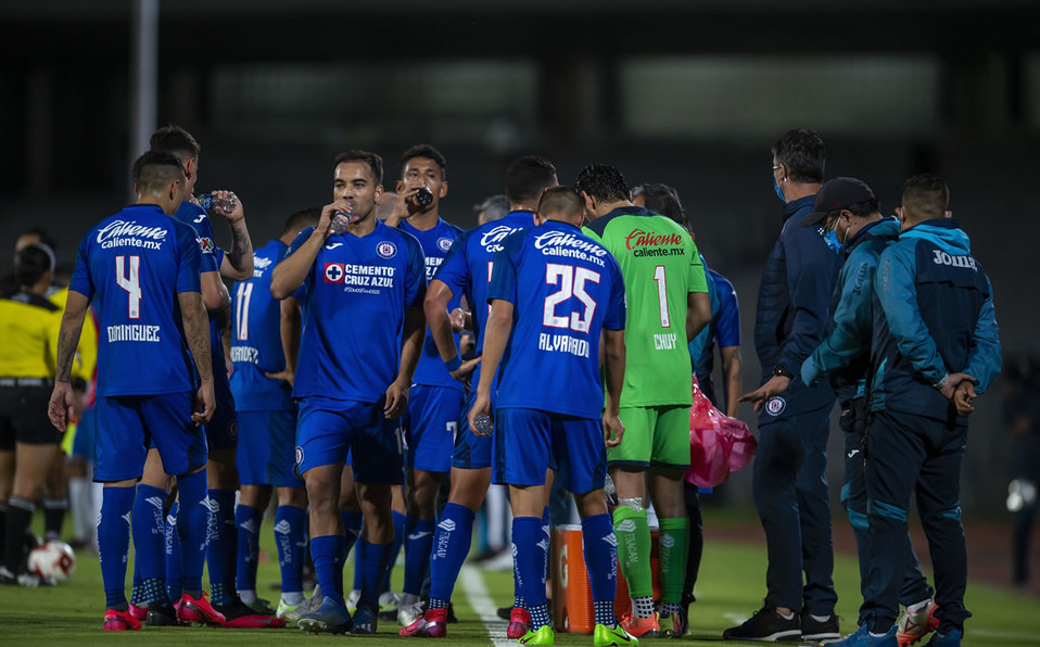 Los casos de coronavirus en Cruz Azul siguen. (Foto: AFP)
