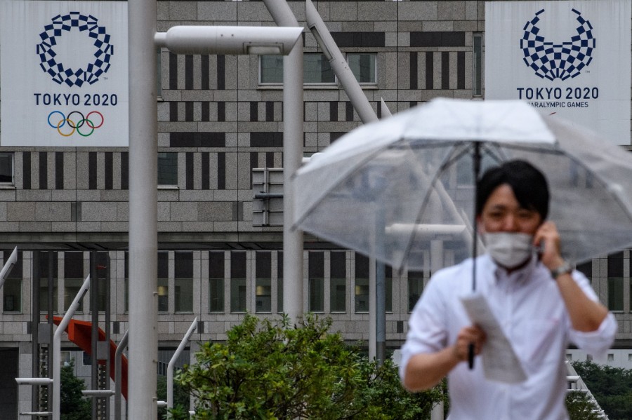 Los distintivos de los Juegos Olímpicos aún se ven en las calles de Tokio. FOTO: AFP.