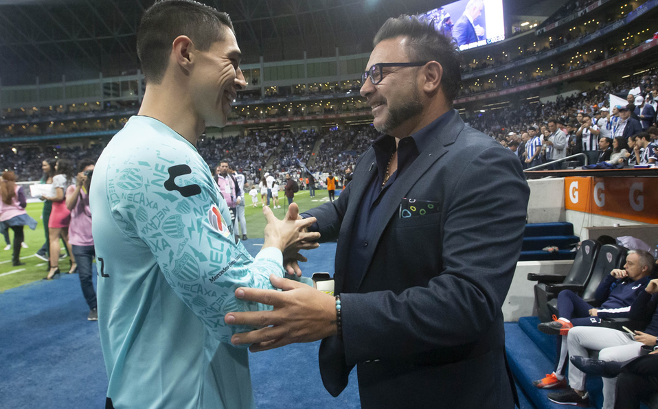 Hugo González será titular en Rayados, recibe nuevamente la confianza del Turco