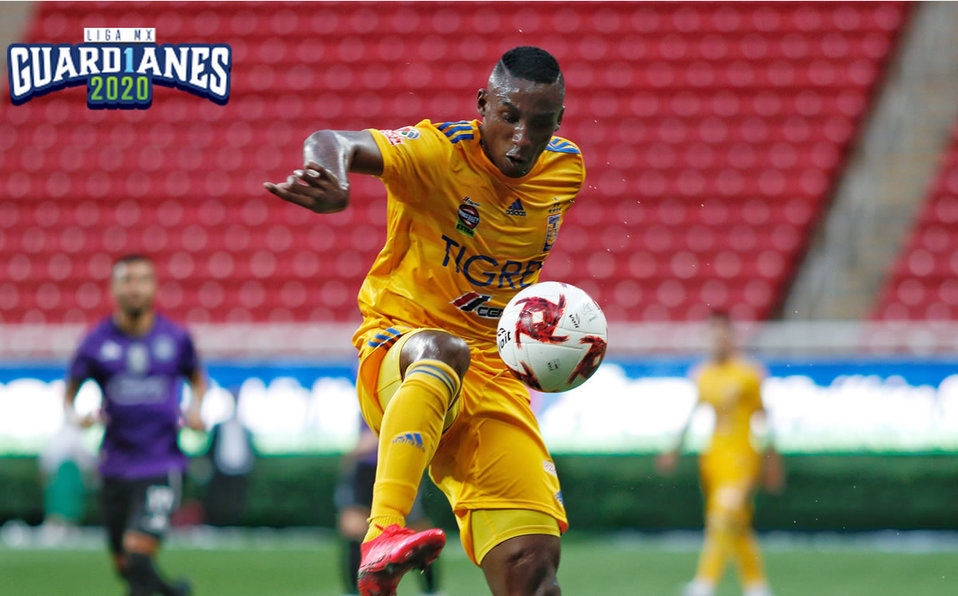 El colombiano Julián Quiñones, entre los castigados (Imago7)