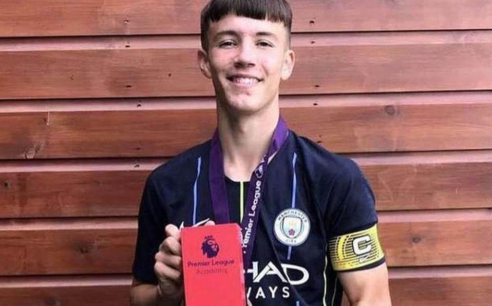 El joven a despertado el interés de varios equipos. (@charliemcneill9)