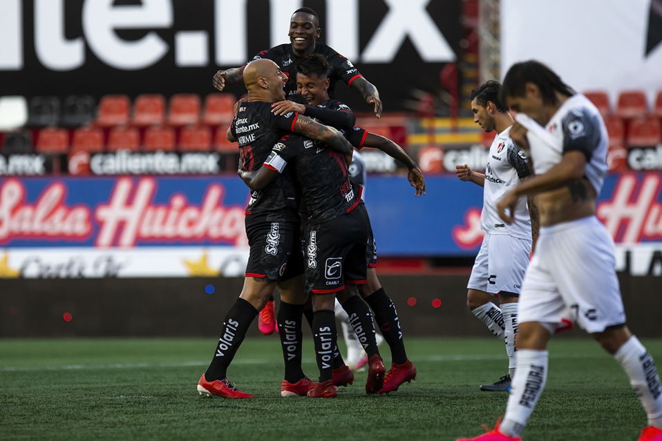 Pablo Guede debutó con triunfo y sus Xolos le pegaron a Atlas en la Frontera (FOTO: Imago7)