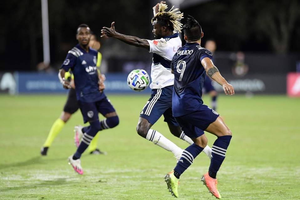 Alan Pulido tuvoa una discreta actuación ante Whitecaps. (Foto: AFP)