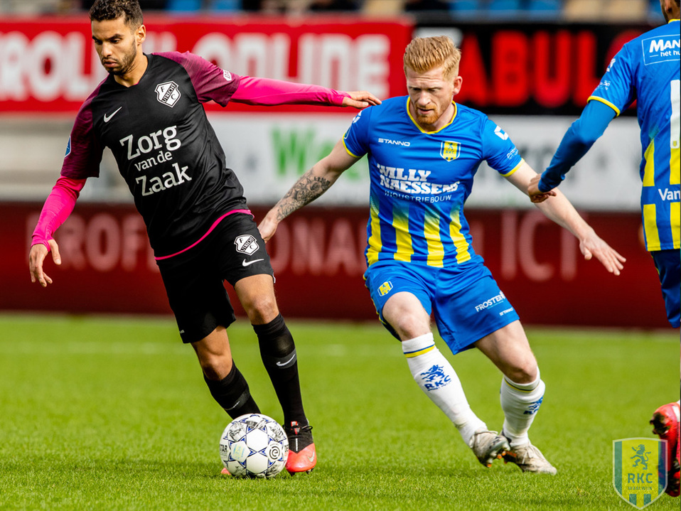 En Holanda no hubo ascenso y descenso, lo que agradeció sobre todo el Waalwijk (Twitter)