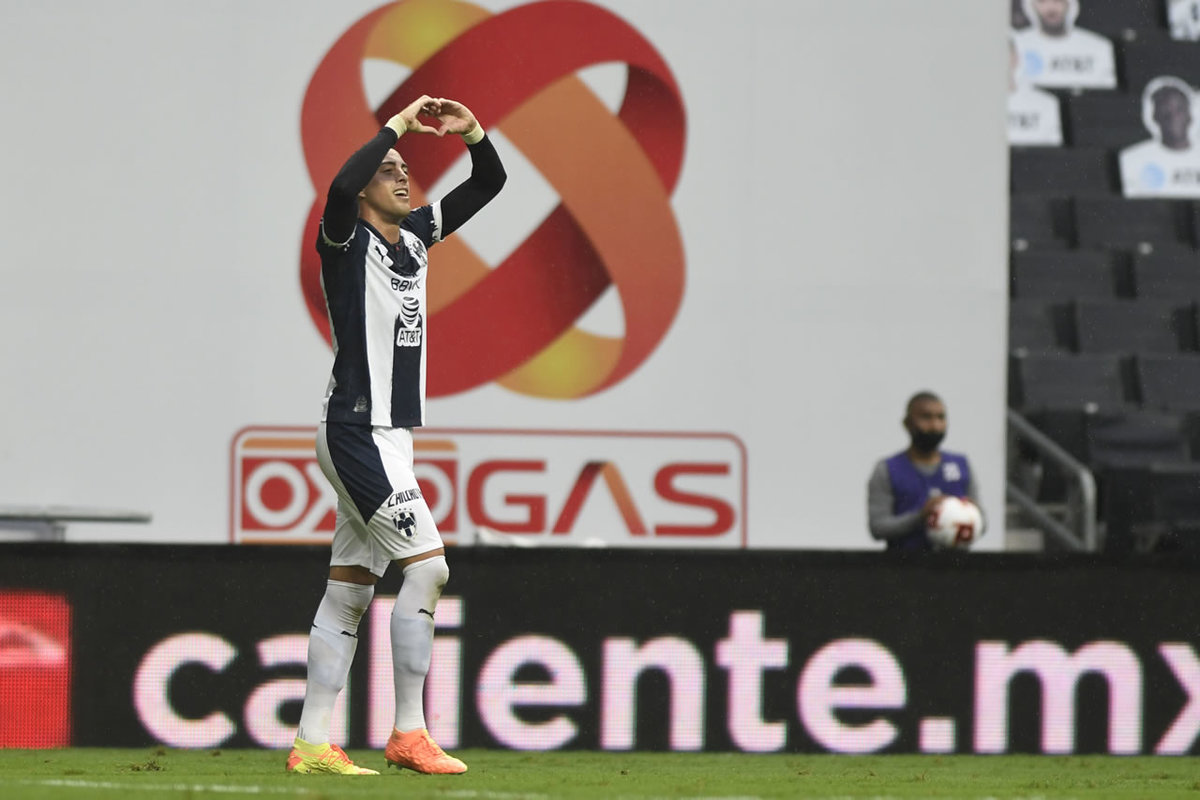 Rogelio Fnes Mori marcó un doblete en el triunfo ante Toluca. (Foto: Imago7)
