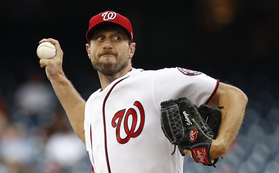 Max Scherzer puede presumir: ponchó en MLB a padre e hijo