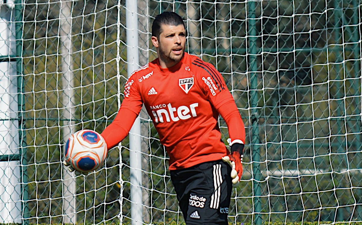 El ex del Querétaro sufrió una dolorosa caída ante el Mirassol (Foto: Sao Paulo FC)