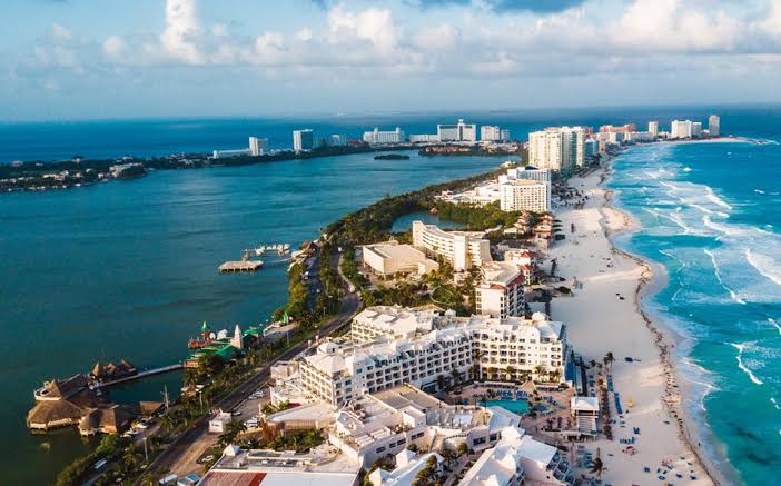 Hoteles de Cancún cierran por baja ocupación
