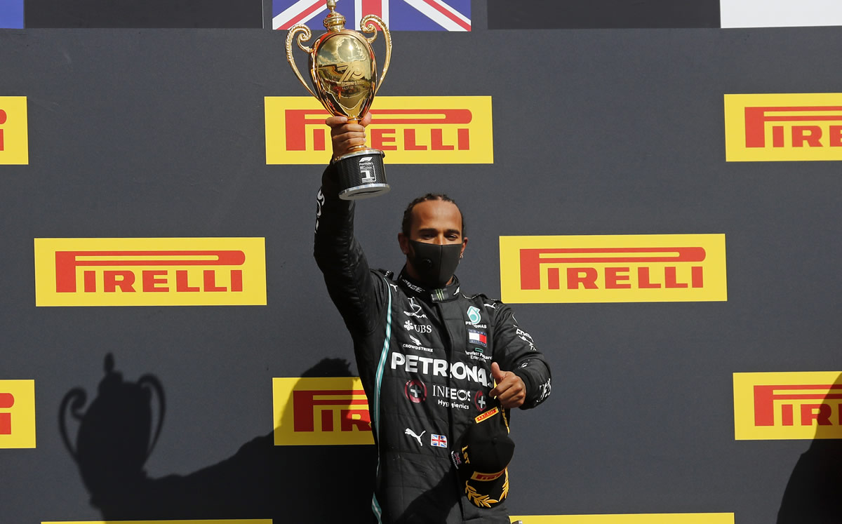 Hamilton amplió a siete su récord de victorias en el Gran Premio de su país. (Foto: AFP)
