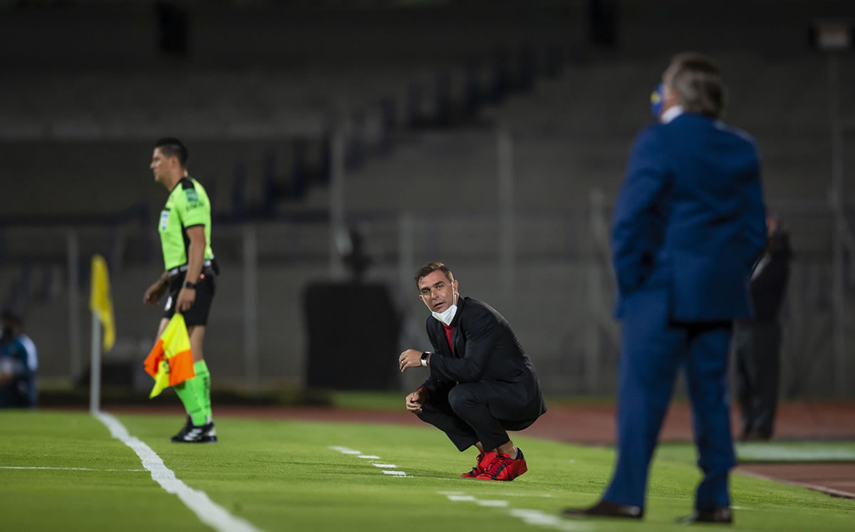 Pablo Guede no pudo contrarrestar al América (MEXSPORT)