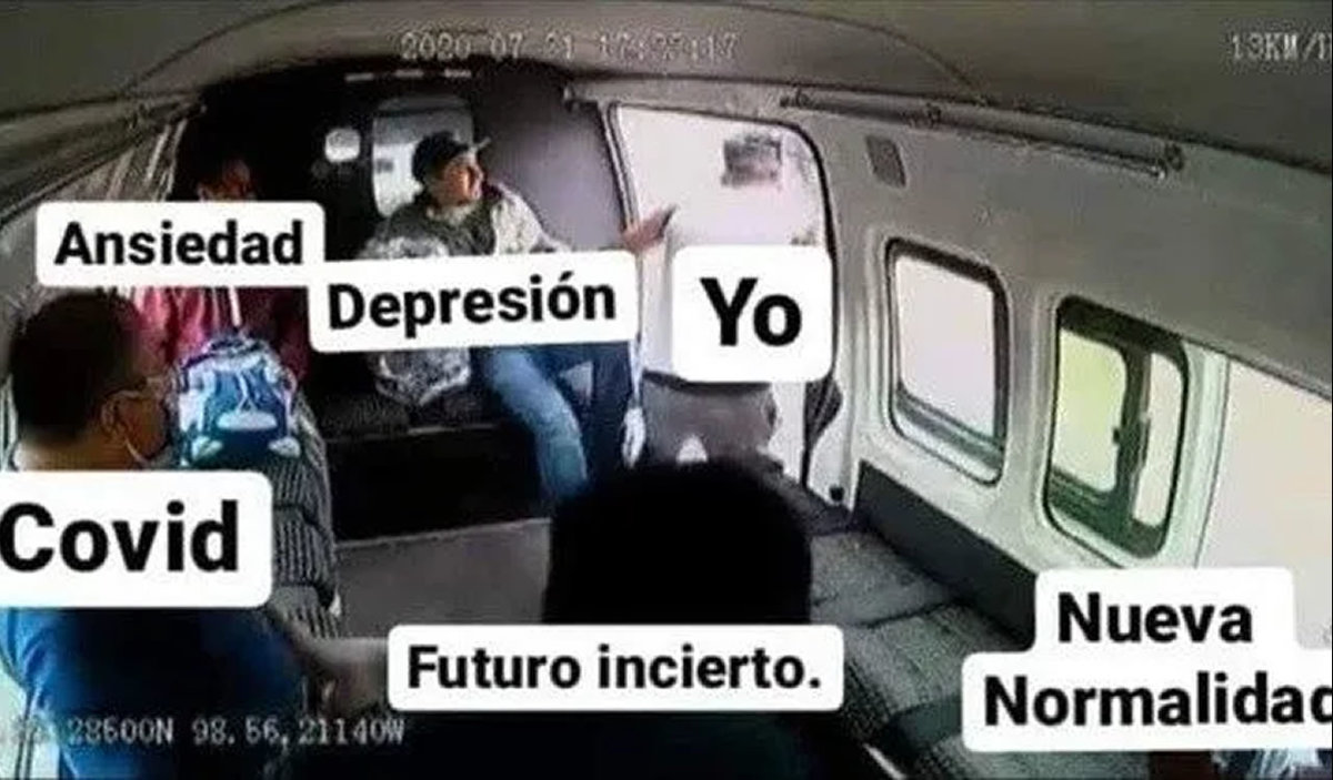 Los memes de la golpiza al ratero de la combi están en Mediotiempo.