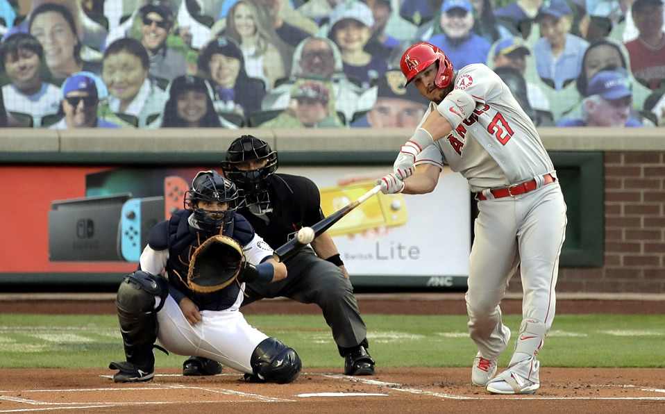 Trout pegó el home run 287 de su carrera. (Foto: AP)