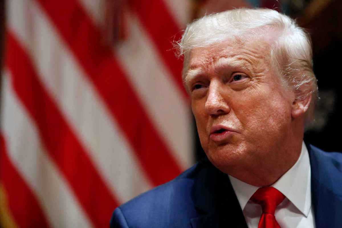 Twitter bloqueó cuenta de Trump por desinformar sobre la covid-19. (Foto: AP)
