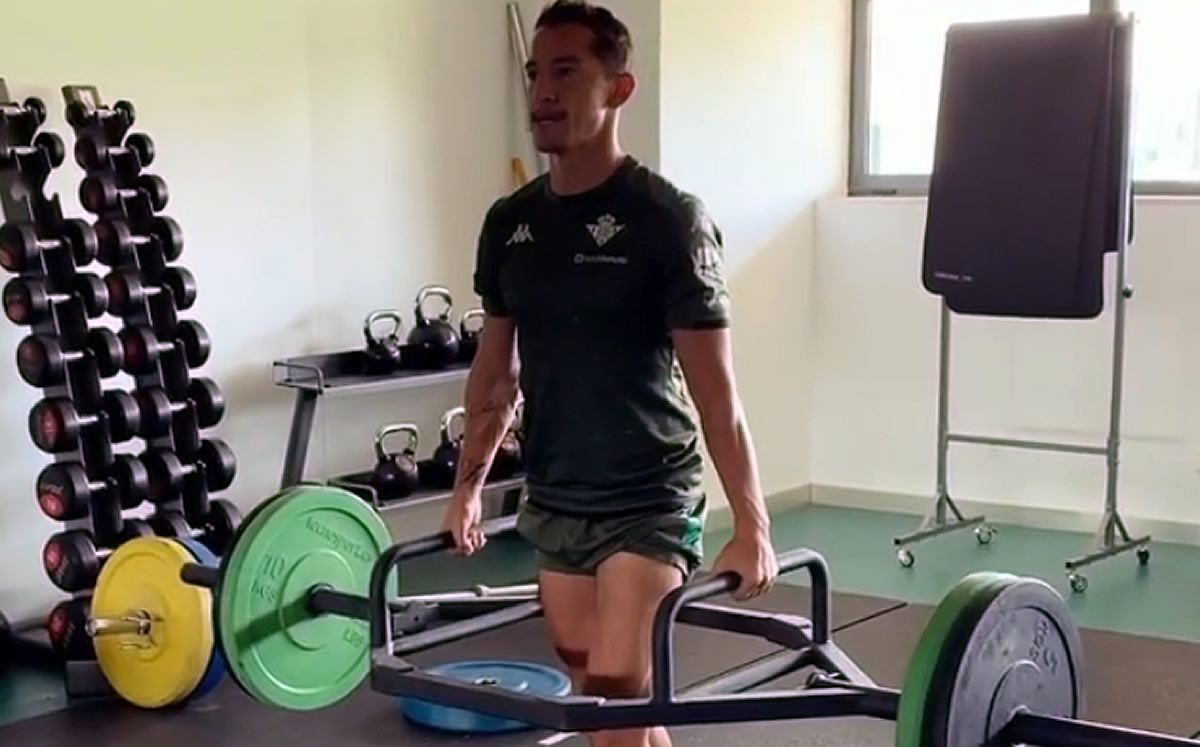 Andrés Guardado se alista para la próxima temporada. (Foto: andresgua18)
