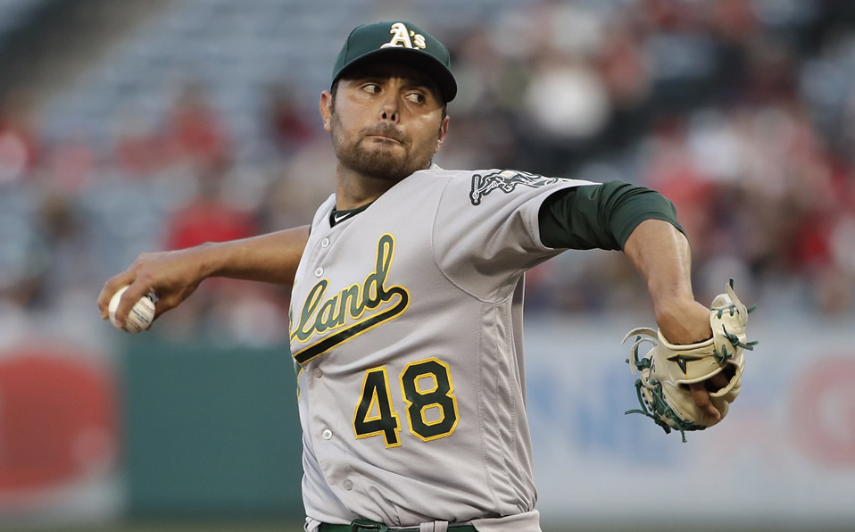 Intratable Joakim Soria, saca 5 outs y logra el salvamento