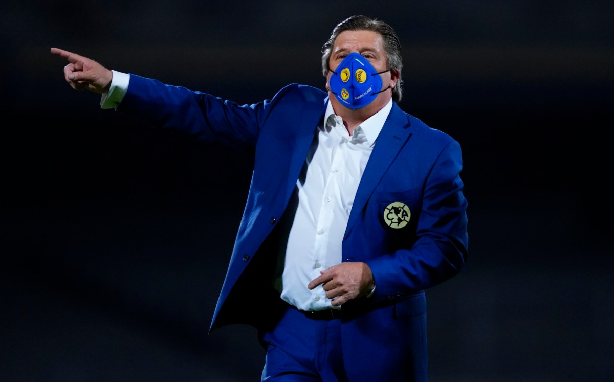 Miguel Herrera asegura que en América no hay castigos, sino que hacen conciencia. Foto: Imago7