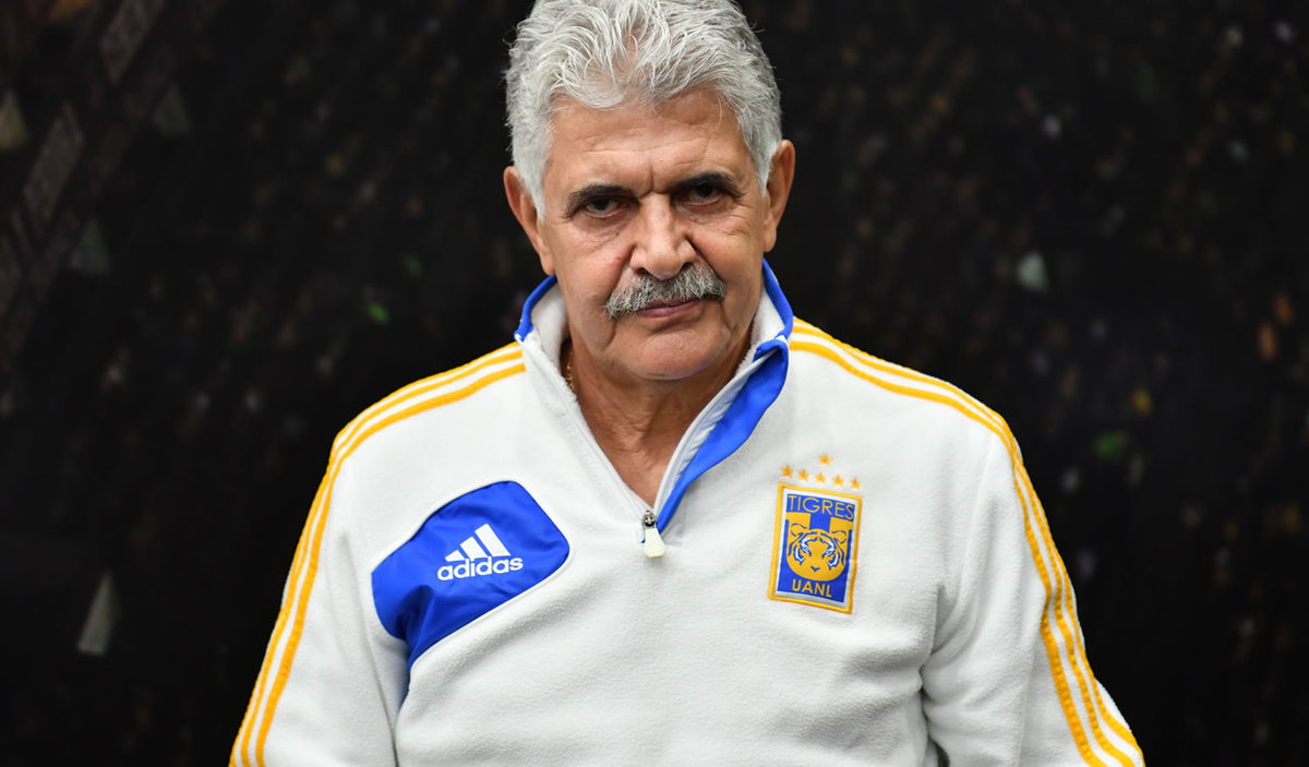 Ricardo Ferretti suma cinco títulos de Liga MX con Tigres en la última década. (Imago7)