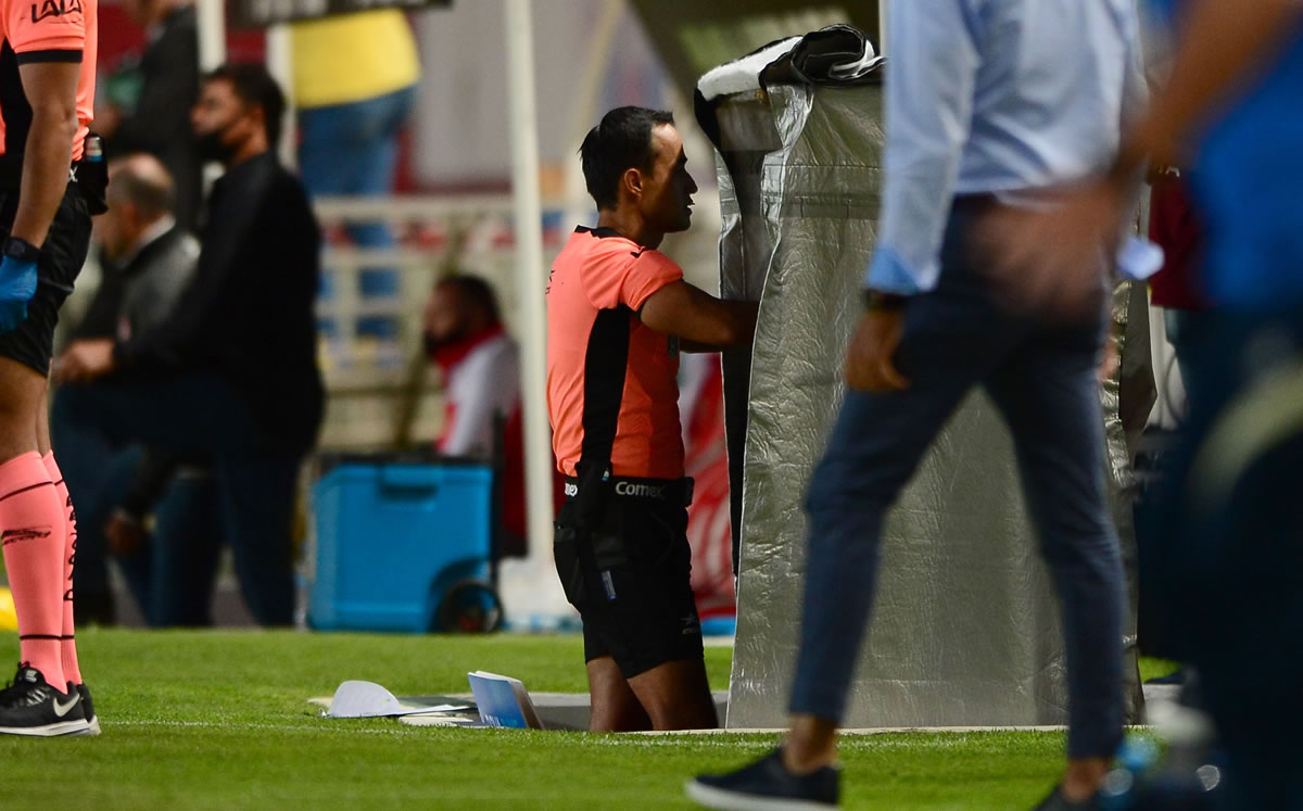 El VAR fue determinante; Jorge Isaac Rojas tuvo una buena labor (MEXSPORT)