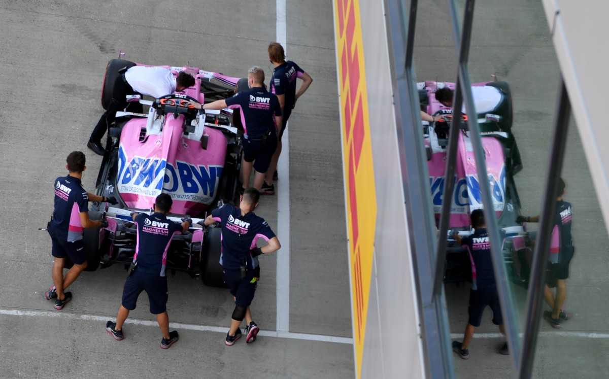 El equipo de Checo Pérez en el ojo del huracán. Foto: AFP