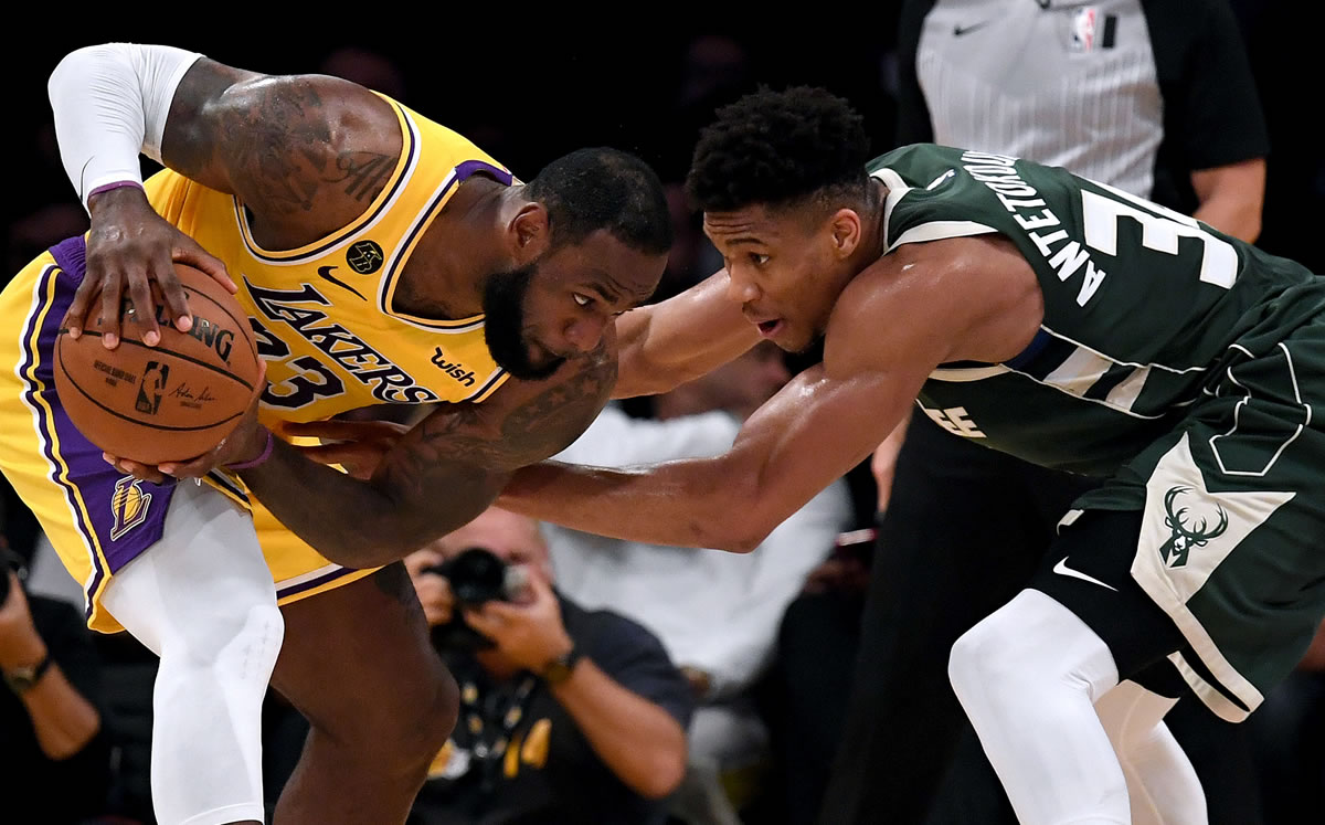 The King y The Greek Freak, candidatos serios al MVP (AFP)
