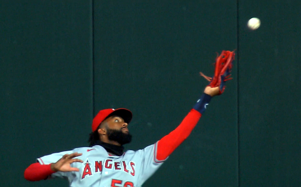 Adell apenas tiene cuatro juegos en MLB. (Foto: AP)