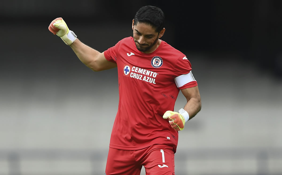 Jesús Corona tuvo una tarde tranquila y solo celebró los goles (Imago7)