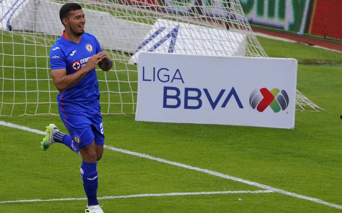 Juan Escobar abrió el marcador con un cabezazo incontestable (Imago7)