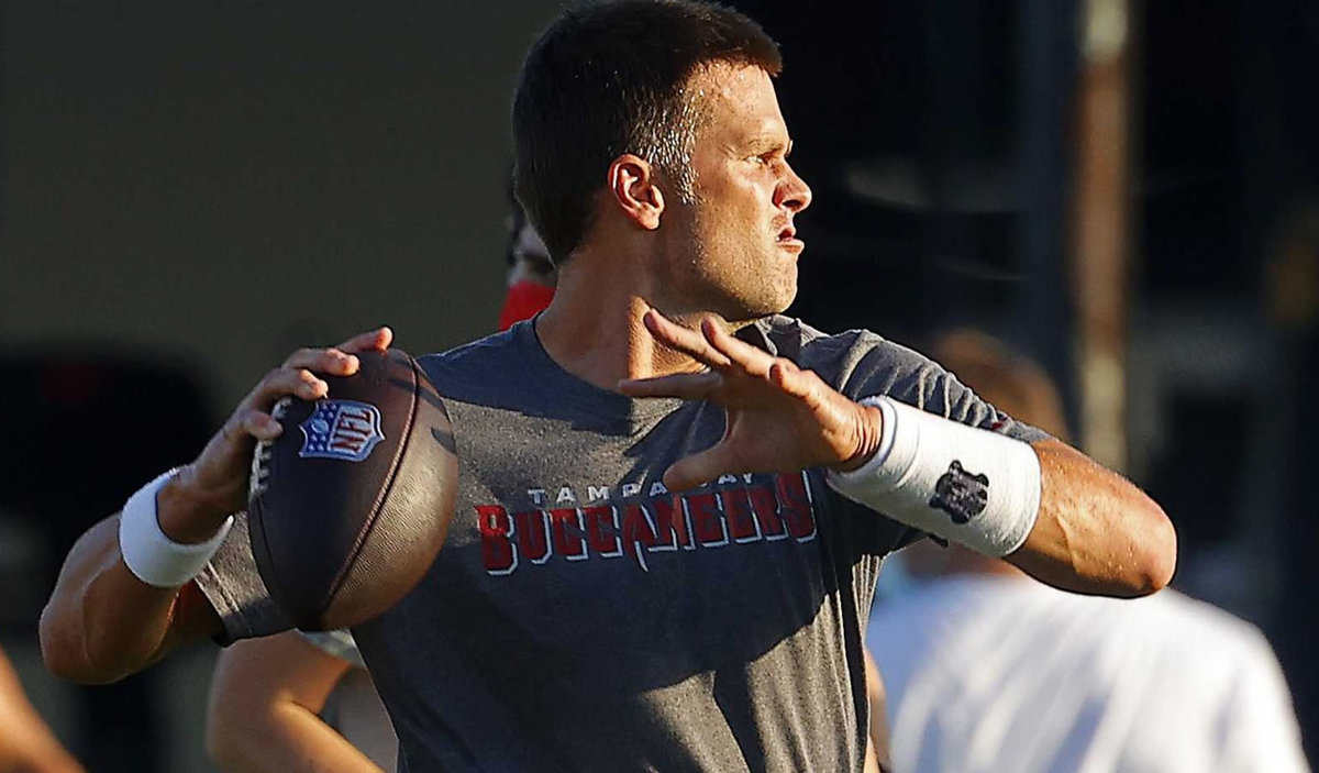 Tom Brady jugó 20 años en New England y ganó seis Super Bowl. (AFP)