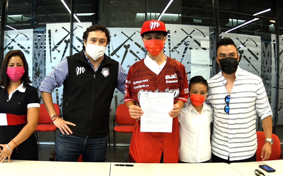 Diablos Rojos firma a joven capitalino de 13 años