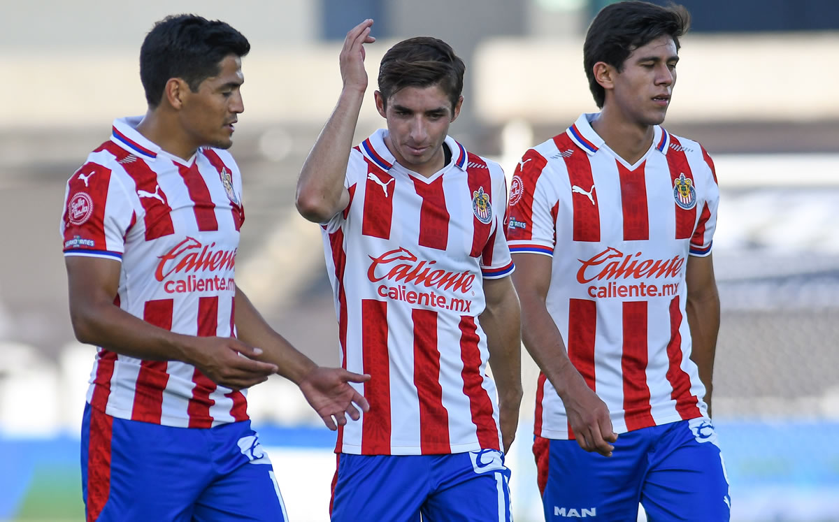 El Chapo Sánchez en un juego con Chivas (Imago7)