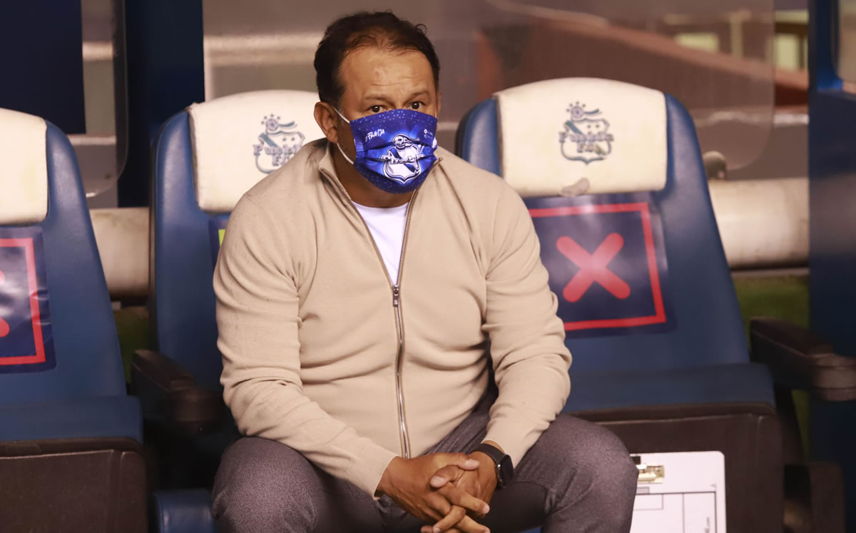 El técnico de Puebla se dijo afectado por el arbitraje (Imago7)