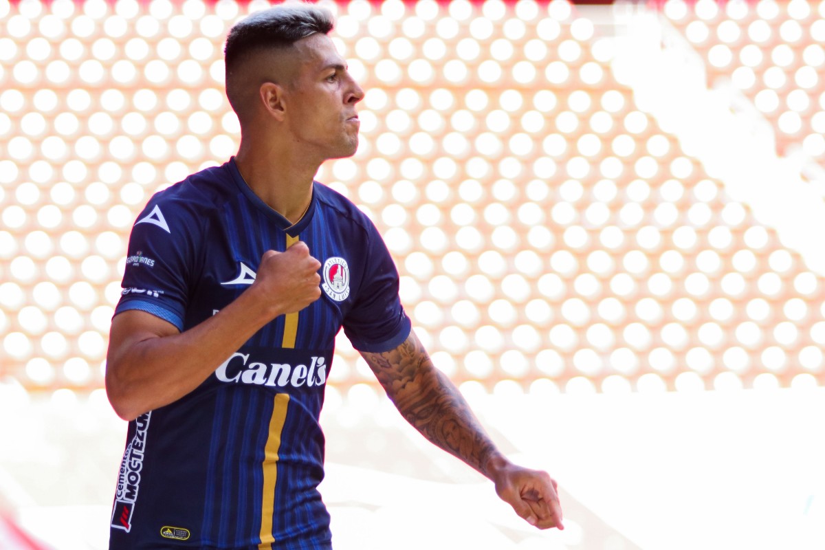 Mauro Quiriga anotó ante las Chivas en el Akron. FOTO: Imago7.