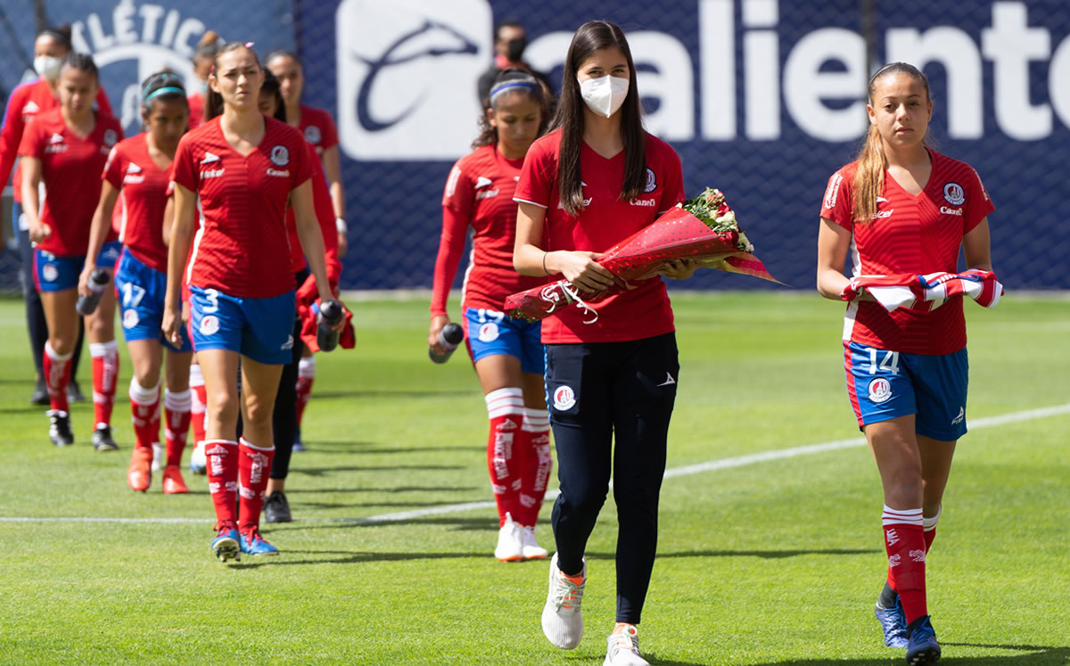 El Atlético le regaló un triunfo a su compañera (Twitter @AtletiDeSLPFem)