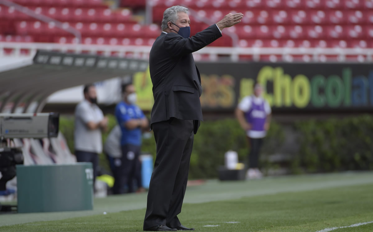 Vucetich durante el duelo ante San Luis. (Foto: Imago7)