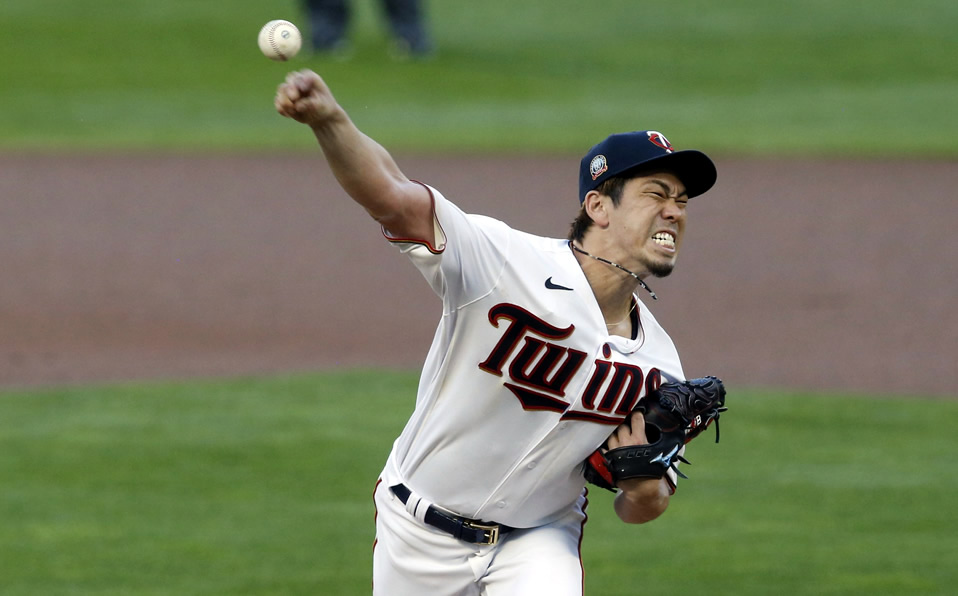 Maeda estuvo por conseguir el octavo juego sin hit de los Twins. (Foto: AP)