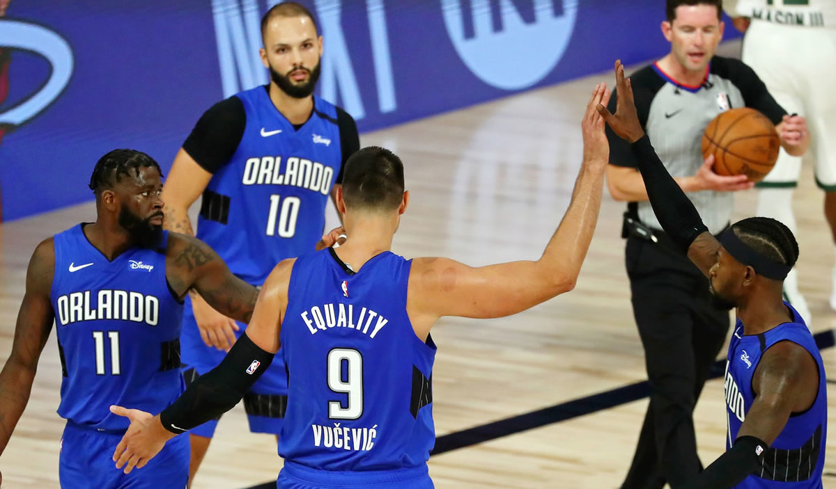 Nikola Vucevic logró su mayor cantidad de puntos en Playoffs de NBA con 35. (AFP)