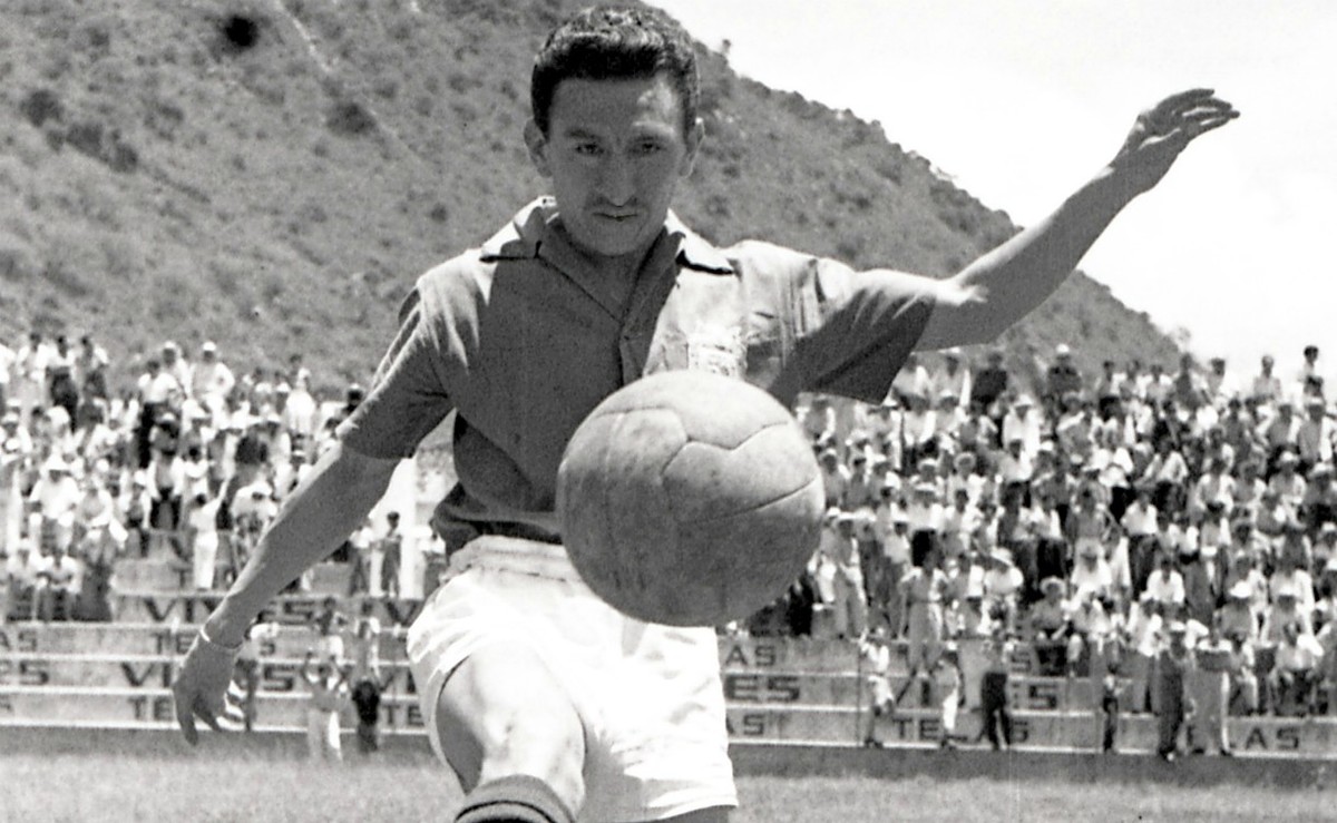 Adalberto López| Delantero | El máximo goleador del equipo con 136 tantos, ganó tres ligas, dos Campeón de Campeones y una copa.  (Foto: Mexsport)