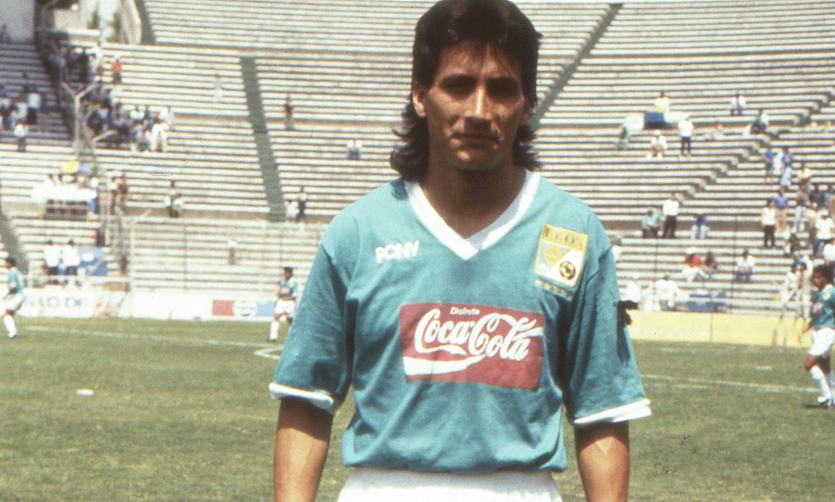 Guadalupe Castañeda | Defensa | Además de ser ídolo con Cruz Azul, también los hizo con los Esmeraldas donde fue campeón de liga.  (Foto: Mexsport)